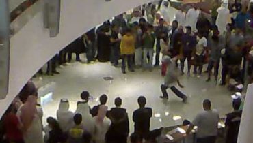 Break Dance in City Center Mall – Bahrain 1