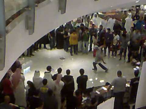 Break Dance in City Center Mall – Bahrain 1