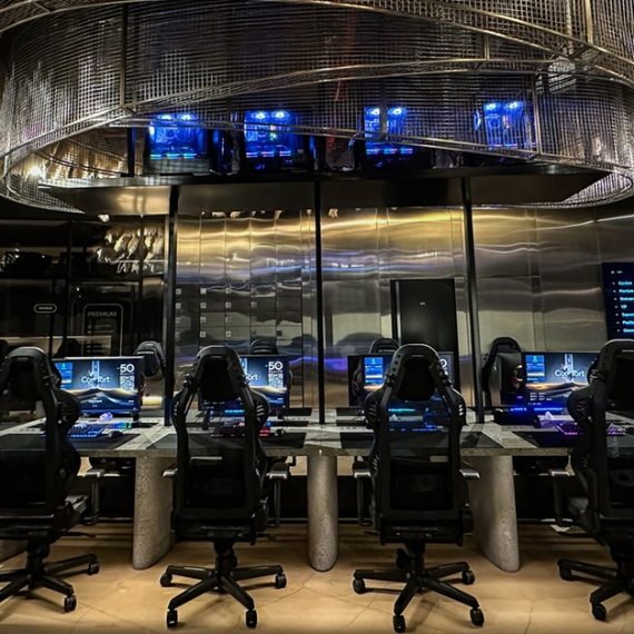 One-Hour Gaming With Comfort, Boot Camp 360, 540 Or Vip Lounge Access Swim Shop Online at Special Price from Oman Mega Deals