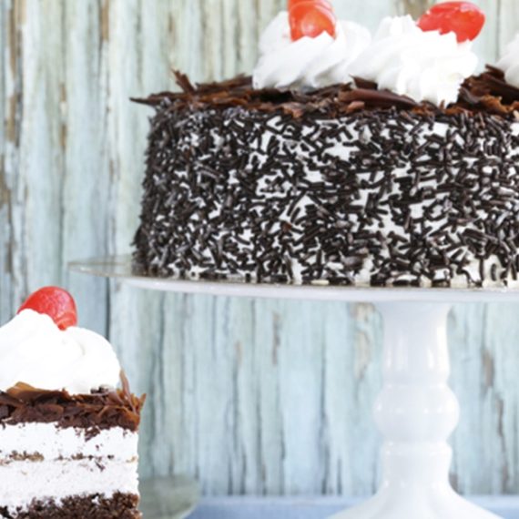 Up To Two Kilograms Of Cake In Choice Of Flavour From Maiya Lounge ♥‿♥ DESSERT Shop Online at Special Price from Oman Mega Deals
