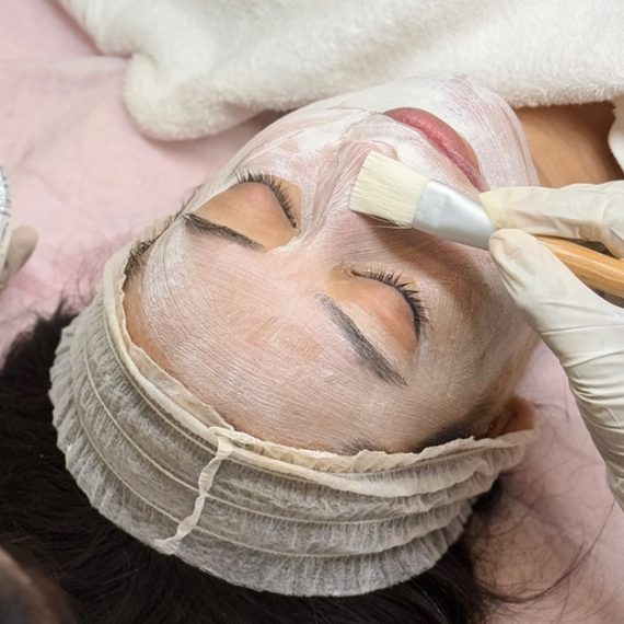 Buy Dr Renaud Facial Or Choice Of Whitening/Diamond/Vitamin Facial Package Now at Special Price in OmanMegaDeals.com Dr Renaud Facial Or Choice Of Whitening/Diamond/Vitamin Facial Package FACIAL TREATMENTS Shop Online at Special Price from Oman Mega Deals