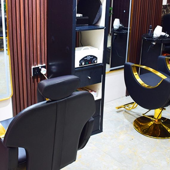 Choice Of Hair Trim Package Or Spa Or Choice Of Keratin Treatment Swim Shop Online at Special Price from Oman Mega Deals