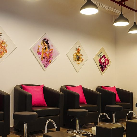 Professional Hair Coloring Services – Root Touch-up, Color & Highlight HAIRDRESSER Shop Online at Special Price from Oman Mega Deals