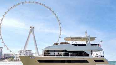1 Hour Marina Yacht Tour – Boat Tours and Cruises