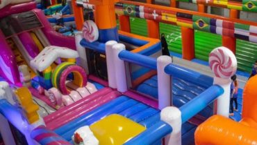 Air Maniax Arabian Center – Inflatable and Adventure Park – Experiences