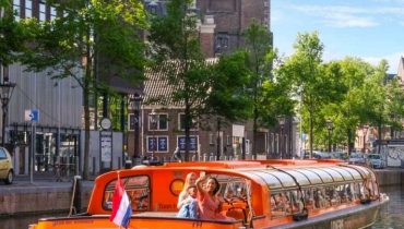 Amsterdam: Lovers Canal Cruise from Central Station – Recently Added Experiences