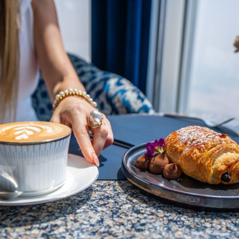 Breakfast Experience at At.mosphere Burj Khalifa – Burj Khalifa