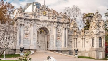 Dolmabahce Palace Skip-the-Line Tickets with Audio Guide – Indoor Attractions