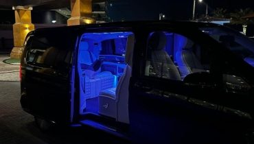 First-Class Private Transport – Mercedes Maybach V-Class – Sightseeing and Tours