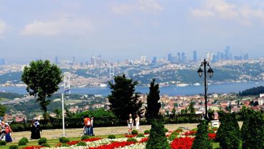 Istanbul: Europe & Asia Continents,Topkapi Palace & Harem with Live Guide – Recently Added Experiences