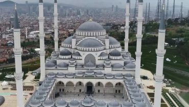 Istanbul: Highlights of two Continents,Guided Coach & Cruise Tour – Recently Added Experiences