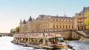 Seine River: Sightseeing Cruise from the Eiffel Tower – Recently Added Experiences