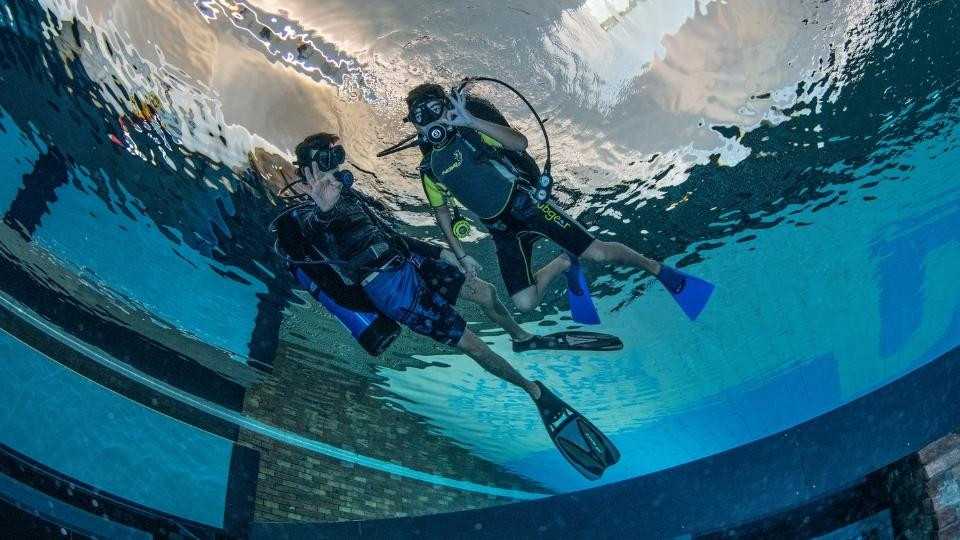 Deep Dive Dubai Scuba Diving Experience - Water Sports Deep Dive Dubai Scuba Diving Experience - Water Sports OmanMegaDeals.com