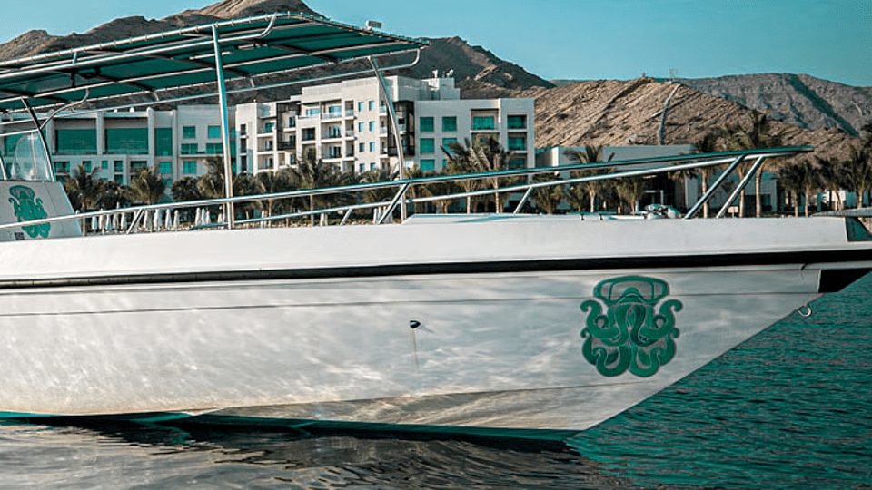 Exclusive Boating Experience - Dolphins Watching - Sightseeing and Tours Exclusive Boating Experience - Dolphins Watching - Sightseeing and Tours OmanMegaDeals.com