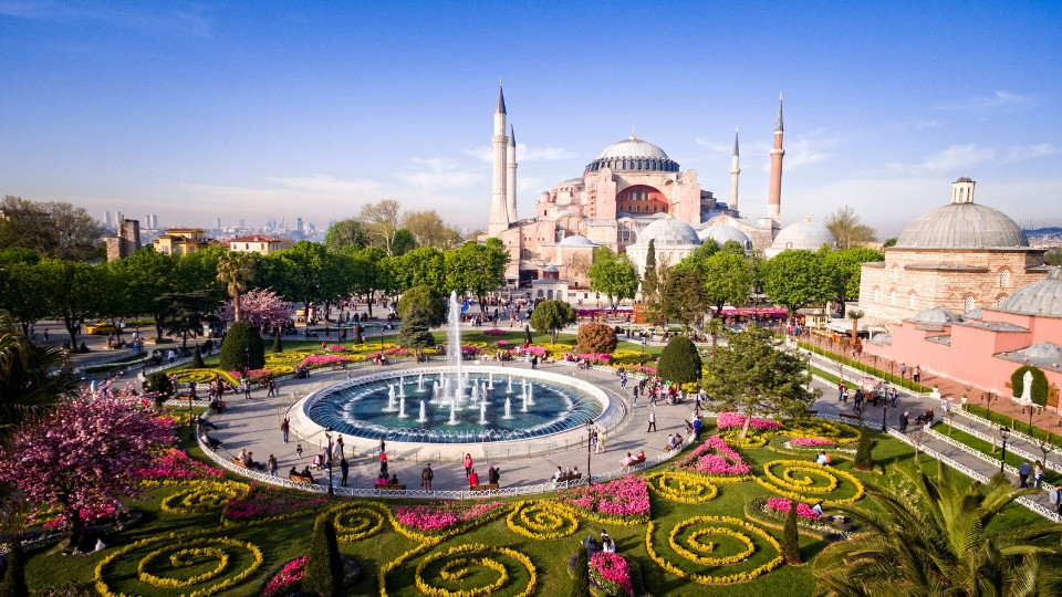 Istanbul: Basilica Cistern, Hagia Sophia, Blue Mosque and Grand Bazaar with Live Guide - Recently Added Experiences Istanbul: Basilica Cistern, Hagia Sophia, Blue Mosque and Grand Bazaar with Live Guide - Recently Added Experiences OmanMegaDeals.com