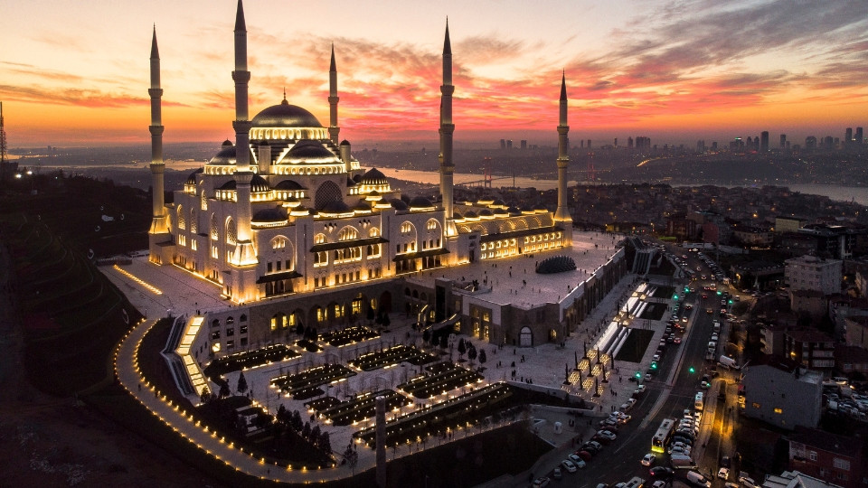 Istanbul: Highlights of two Continents,Guided Coach & Cruise Tour - Recently Added Experiences Istanbul: Highlights of two Continents,Guided Coach & Cruise Tour - Recently Added Experiences OmanMegaDeals.com