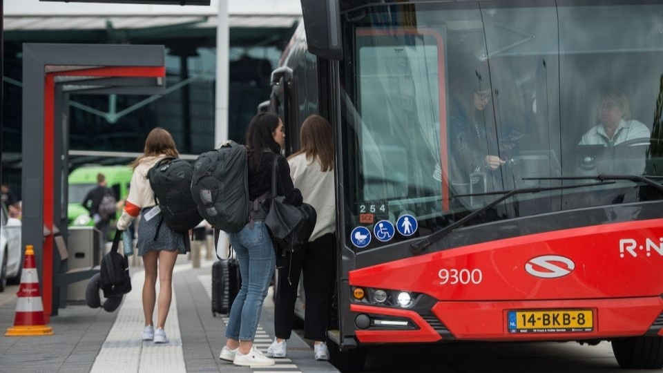 London Gatwick Airport Transfer - Recently Added Experiences London Gatwick Airport Transfer - Recently Added Experiences OmanMegaDeals.com