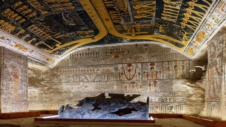 Luxor Deluxe guided tour from Hurghada - Sightseeing and Tours Luxor Deluxe guided tour from Hurghada - Sightseeing and Tours OmanMegaDeals.com