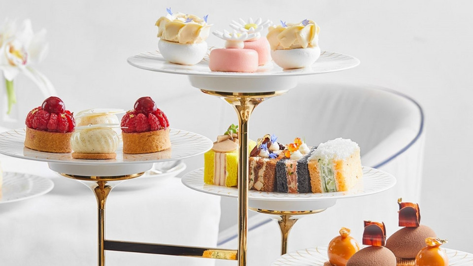 Pearl Afternoon Tea at Plato's Atlantis the Palm - Brunches Pearl Afternoon Tea at Plato's Atlantis the Palm - Brunches OmanMegaDeals.com