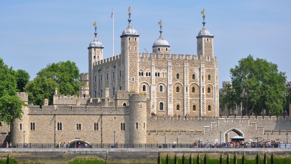 The Tower of London & See 30+ London Top Sights - Sightseeing and Tours The Tower of London & See 30+ London Top Sights - Sightseeing and Tours OmanMegaDeals.com