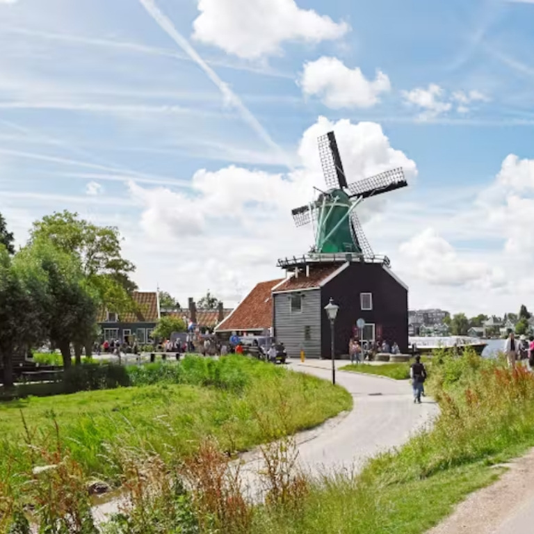 Zaanse Schans Windmills: Half-Day Guided Tour + Transport – Recently Added Experiences