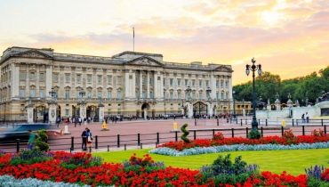 Buckingham Palace State Rooms – Indoor Attractions