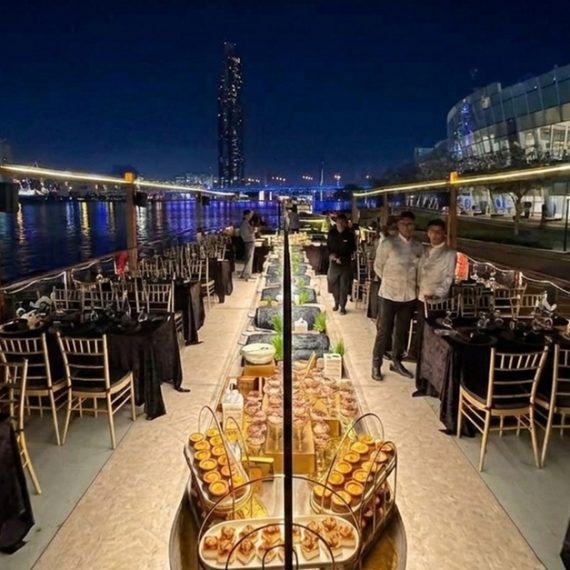 Luxury Dubai Canal Cruise With Soft Or House Beverages EXPERIENCE RESTAURANTS Shop Online at Special Price from Oman Mega Deals