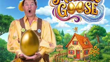 Magic Phil in Mother Goose at Theatre by QE2 – Shows and Theatrical Plays